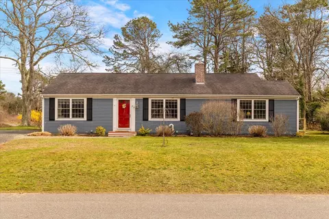 75 Trout Brook Rd, Cotuit, MA 02635