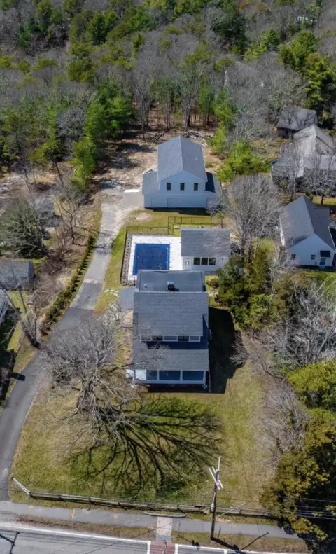 1045 Main St, Cotuit, MA 02635 photo 6