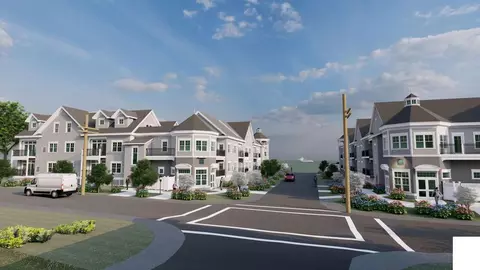 110 School St #E203, Hyannis, MA 02601