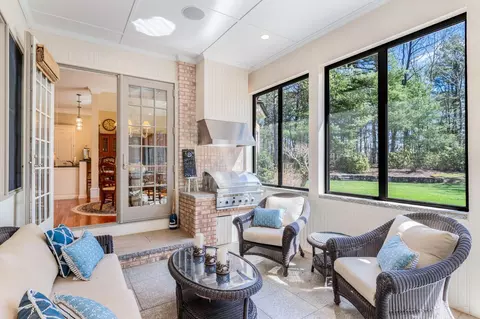 93 Oyster Way, Osterville, MA 02655