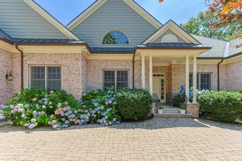 93 Oyster Way, Osterville, MA 02655