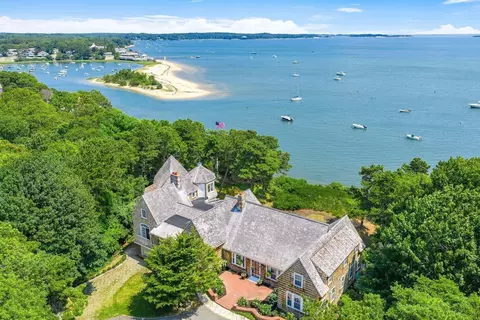 2079 Head Of The Bay Rd, Harwich, MA 02645