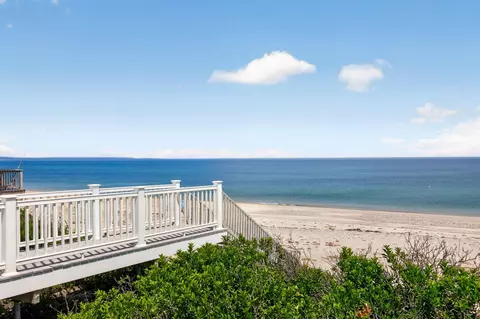 16 Salt Marsh Rd, East Sandwich, MA 02537