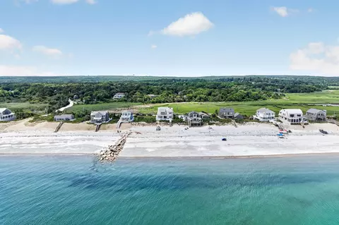 16 Salt Marsh Rd, East Sandwich, MA 02537