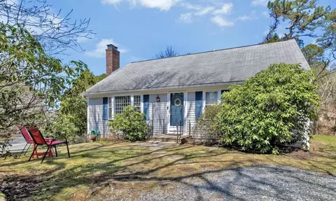 5 Maple Ln, Brewster, MA 02631