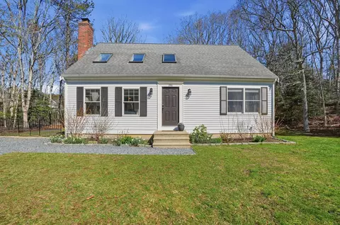 296 Meiggs Backus Rd, Sandwich, MA 02563
