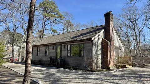 300 Brackett Rd, Eastham, MA 02642