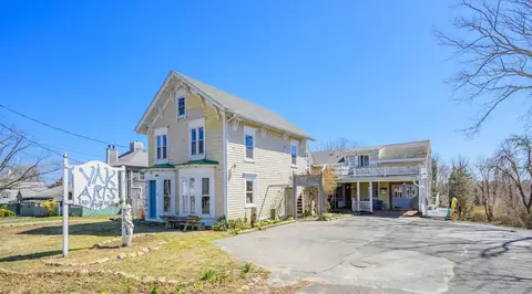 21 S Orleans Rd, Orleans, MA 02653
