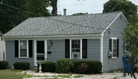 59 Cedar St, Teaticket, MA 02536