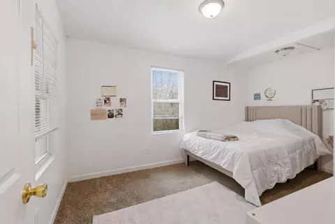 Bedroom - 13 Harrison Ave, Buzzards Bay, MA 02532 photo 2 of 7