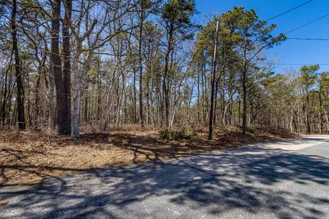 53 Captain Walsh Dr, Dennis, MA 02638