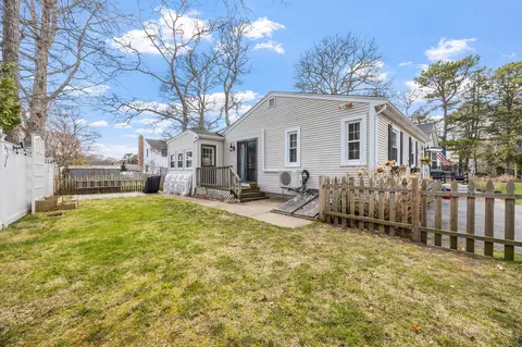 25 Clover Ln, Mashpee, MA 02649 photo 33