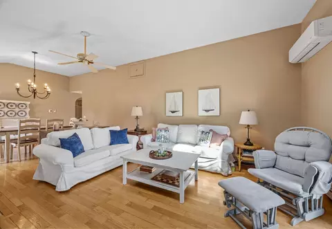 25 Clover Ln, Mashpee, MA 02649 photo 12