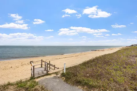 25 Clover Ln, Mashpee, MA 02649 photo 3