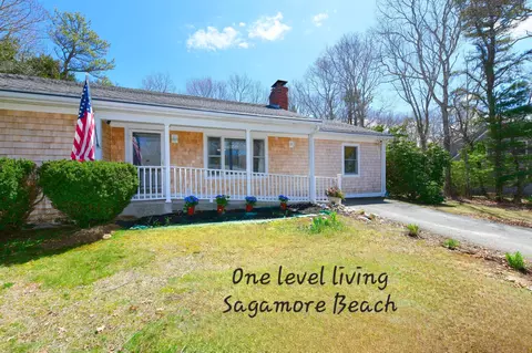 24 Lakewood Rd, Sagamore Beach, MA 02562