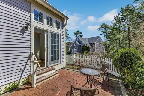 Exterior - 9 Red Cedar Rd UNIT 9, Mashpee, MA 02649 photo 5 of 8