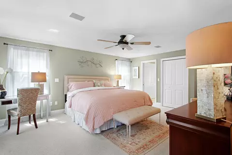 Bedroom - 842 Main St, Wareham, MA 02571 photo 3 of 6