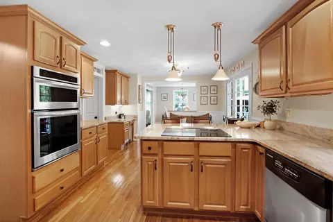 Kitchen - 842 Main St, Wareham, MA 02571 photo 2 of 3