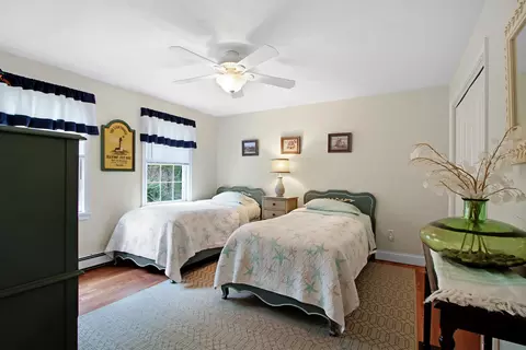 Bedroom - 842 Main St, Wareham, MA 02571 photo 1 of 6