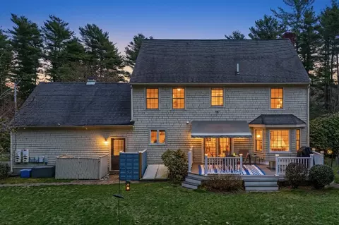 Exterior - 842 Main St, Wareham, MA 02571 photo 6 of 13