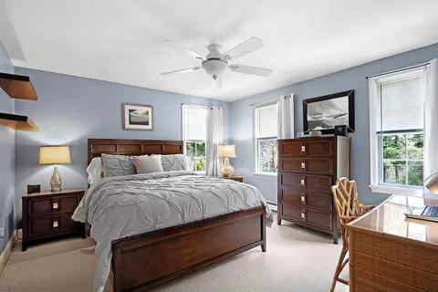 Bedroom - 842 Main St, Wareham, MA 02571 photo 2 of 6