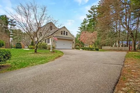 Exterior - 842 Main St, Wareham, MA 02571 photo 9 of 13