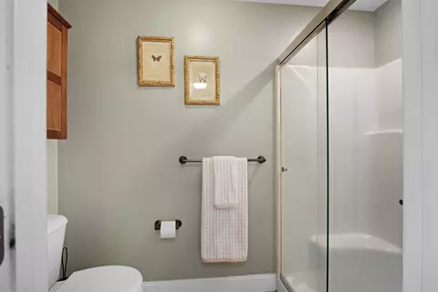 Bath - 842 Main St, Wareham, MA 02571 photo 4 of 4