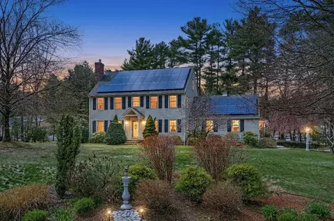 Exterior - 842 Main St, Wareham, MA 02571 photo 2 of 13