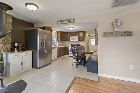 10 3rd Ave, Wareham, MA 02571 photo 8