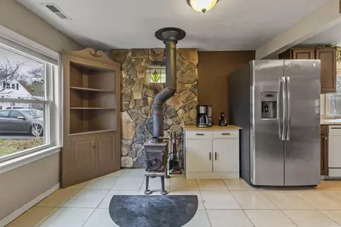 10 3rd Ave, Wareham, MA 02571 photo 5