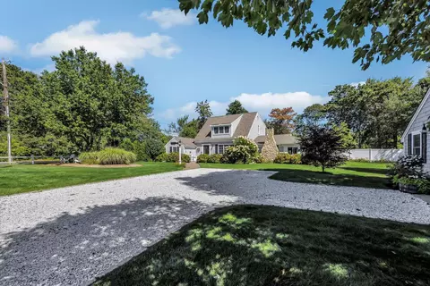 68 Loring Ave, West Dennis, MA 02670