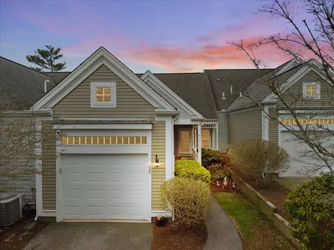 22 Prestwick Rd UNIT 22, Bourne, MA 02532