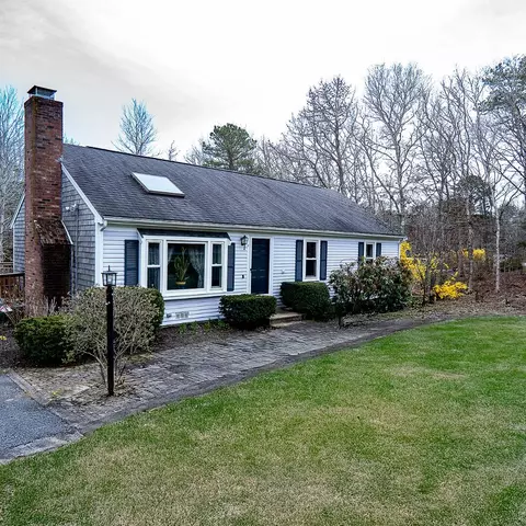 Exterior - 4 Hane Rd, Mashpee, MA 02649 photo 3 of 6