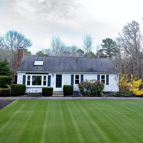 4 Hane Rd, Mashpee, MA 02649