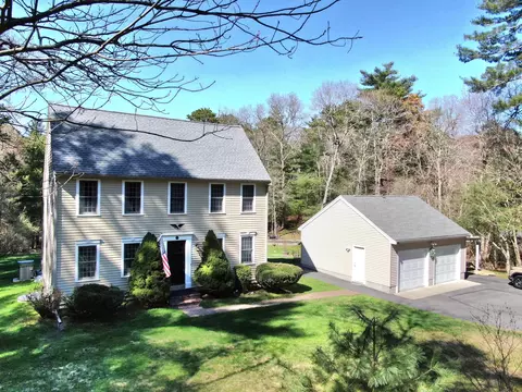 100 Bournedale Rd, Bourne, MA 02532