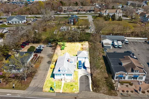 83 Davis Straits, Falmouth, MA 02540