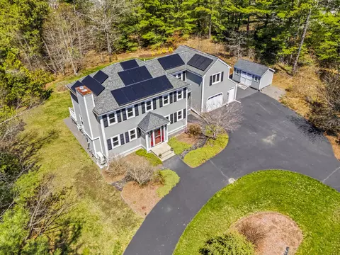 49 Martingale Ln, Plymouth, MA 02360