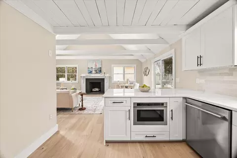 Kitchen - 67 Whippoorwill Cir, Mashpee, MA 02649 photo 6 of 6