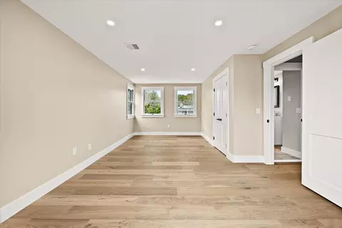 Bedroom - 67 Whippoorwill Cir, Mashpee, MA 02649 photo 6 of 10