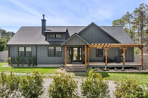 17 Rogers Rd, Harwich, MA 02645