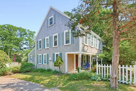 713 Sandwich Rd, East Falmouth, MA 02536