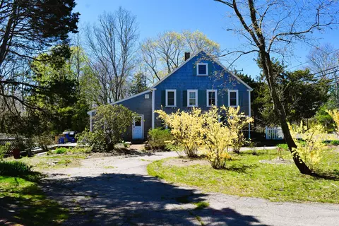 713 Sandwich Rd, East Falmouth, MA 02536