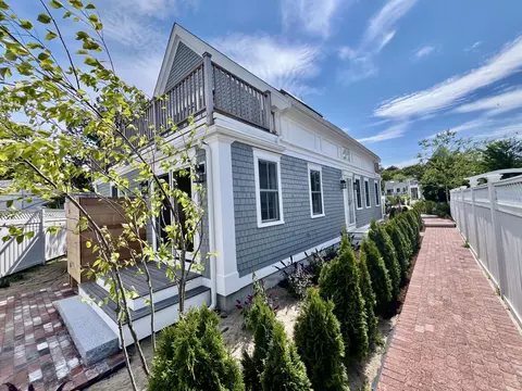 65 Franklin St UNIT A, Provincetown, MA 02657