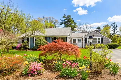 13 Robert Ln, West Harwich, MA 02671
