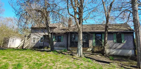 25 Cedardale Rd, Harwich, MA 02645