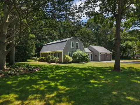 2 Jonathan Ln, Sandwich, MA 02563