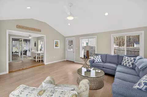 Living - 10 Danielle Dr, South Dennis, MA 02660 photo 2 of 5