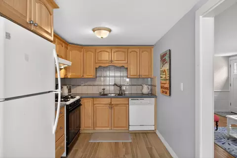 Kitchen - 10 Danielle Dr, South Dennis, MA 02660 photo 2 of 3