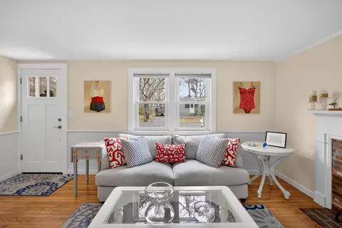 Living - 10 Danielle Dr, South Dennis, MA 02660 photo 3 of 5