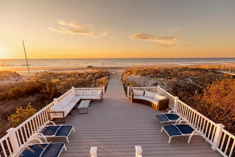 Exterior - 115 Phillips Rd, Sagamore Beach, MA 02562 photo 4 of 5